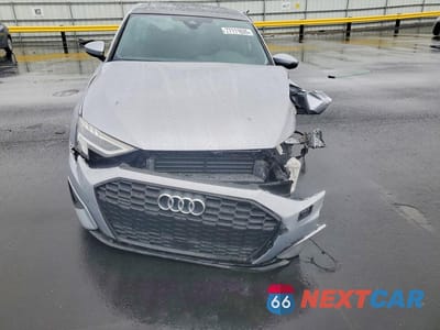 Piąte zdjęcie samochodu w środku: 2024 AUDI A3 PREMIUM VIN:WAUGUDGY2RA040428 - miniatura