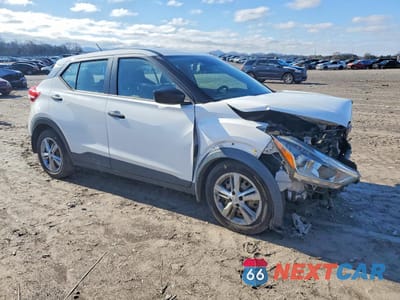 Czwarte zdjęcie samochodu z boku: 2020 NISSAN KICKS S VIN:3N1CP5BV7LL544911 - miniatura