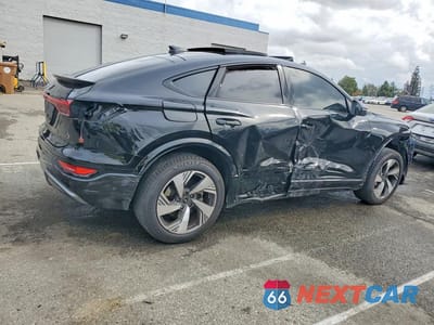 Trzecie zdjęcie samochodu z tyłu: 2025 AUDI Q6 E-TRON SPORTBACK PREMIUM VIN:WA1D4BGF1SA070691 - miniatura