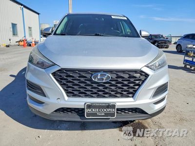 Piąte zdjęcie samochodu w środku: 2019 HYUNDAI TUCSON SE VIN:KM8J23A49KU907497 - miniatura