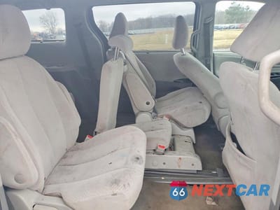 Zdjęcie 11 z 12 samochodu: 2012 TOYOTA SIENNA LE VIN:5TDKK3DC2CS241813 - miniatura