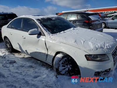 Czwarte zdjęcie samochodu z boku: 2011 AUDI A4 PREMIUM VIN:WAUBFCFL0BN042276 - miniatura