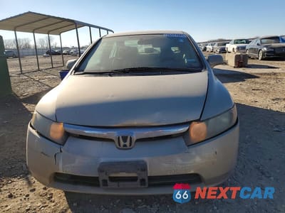 Piąte zdjęcie samochodu w środku: 2008 HONDA CIVIC LX VIN:1HGFA16518L049820 - miniatura