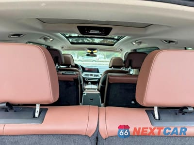 Zdjęcie 9 z 10 samochodu: 2020 BMW X7 XDRIVE40I VIN:5UXCW2C09L9B86495 - miniatura