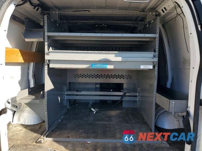 Zdjęcie 10 z 13 samochodu: 2019 CHEVROLET EXPRESS 2500 CARGO UTILITY / SERVICE VAN VIN:1GCWGAFP1K1228196 - miniatura