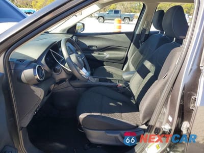 Zdjęcie 7 z 12 samochodu: 2021 NISSAN KICKS SV VIN:3N1CP5CV2ML541785 - miniatura