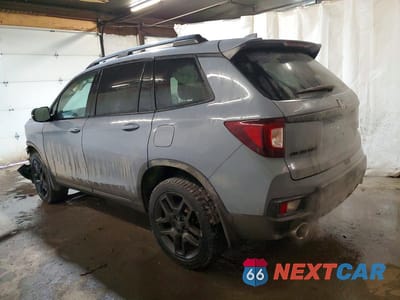 Drugie zdjęcie samochodu z przodu: 2024 HONDA PASSPORT BLACK EDITION VIN:5FNYF8H81RB023120 - miniatura