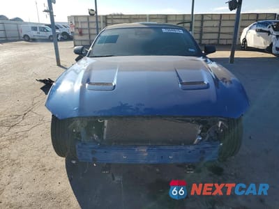 Piąte zdjęcie samochodu w środku: 2022 FORD MUSTANG VIN:1FA6P8TH4N5111401 - miniatura