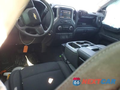 Zdjęcie 8 z 11 samochodu: 2023 CHEVROLET SILVERADO C1500 CUSTOM VIN:3GCPABEK1PG170908 - miniatura
