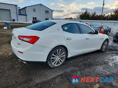 Trzecie zdjęcie samochodu z tyłu: 2016 MASERATI GHIBLI S VIN:ZAM57RTA4G1177032 - miniatura