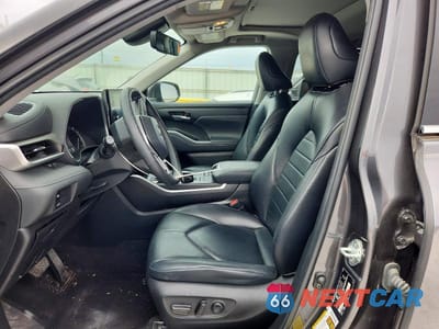 Zdjęcie 7 z 12 samochodu: 2022 TOYOTA HIGHLANDER XLE VIN:5TDGZRBH4NS183306 - miniatura
