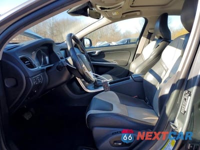 Zdjęcie 7 z 12 samochodu: 2016 VOLVO S60 CROSS COUNTRY T5 VIN:YV4612UM1G2000732 - miniatura