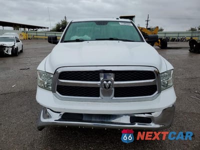 Piąte zdjęcie samochodu w środku: 2019 RAM 1500 CLASSIC TRADESMAN VIN:3C6JR6DT1KG535782 - miniatura
