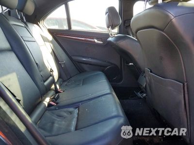 Zdjęcie 10 z 12 samochodu: 2010 MERCEDES-BENZ C 300 4MATIC VIN:WDDGF8BB5AF413594 - miniatura