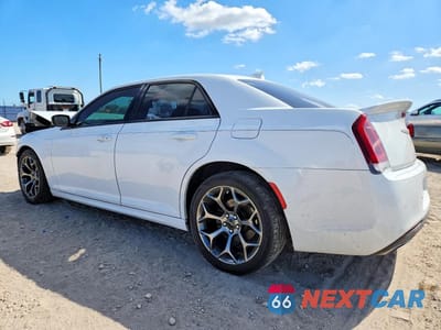 Drugie zdjęcie samochodu z przodu: 2018 CHRYSLER 300 S VIN:2C3CCABG7JH243729 - miniatura