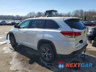 Drugie zdjęcie samochodu z przodu: 2017 TOYOTA HIGHLANDER VIN:5TDBGRFH7HS028652 - miniatura