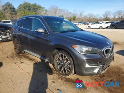 Czwarte zdjęcie samochodu z boku: 2021 BMW X1 XDRIVE28I VIN:WBXJG9C06M5T33833 - miniatura