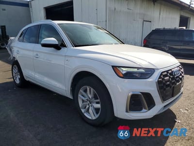 Czwarte zdjęcie samochodu z boku: 2024 AUDI Q5 PREMIUM 45 VIN:WA1GAAFY6R2010056 - miniatura