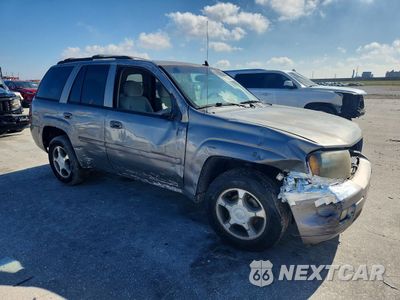Czwarte zdjęcie samochodu z boku: 2008 CHEVROLET TRAILBLAZER LS VIN:1GNDS13S382244456 - miniatura