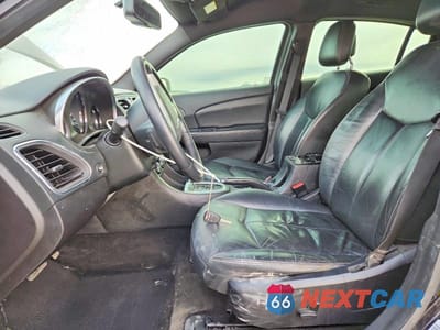 Zdjęcie 7 z 12 samochodu: 2013 CHRYSLER 200 LIMITED VIN:1C3CCBCG3DN577773 - miniatura
