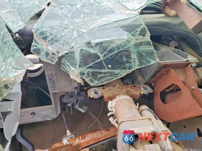 Zdjęcie 9 z 13 samochodu: 2005 CHEVROLET TAHOE C1500 VIN:1GNEC13T85R167936 - miniatura