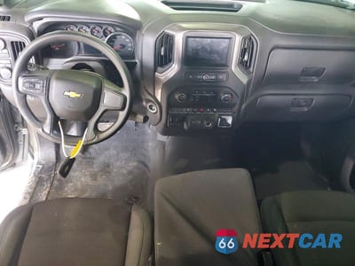Zdjęcie 8 z 12 samochodu: 2024 CHEVROLET SILVERADO K2500 CUSTOM VIN:2GC4YME77R1123271 - miniatura