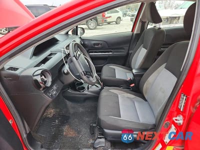 Zdjęcie 7 z 12 samochodu: 2018 TOYOTA PRIUS C VIN:JTDKDTB34J1602272 - miniatura