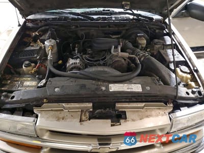 Zdjęcie 12 z 13 samochodu: 1999 CHEVROLET BLAZER VIN:1GNDT13W4X2222738 - miniatura
