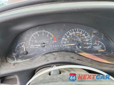 Zdjęcie 9 z 11 samochodu: 2002 PONTIAC GRAND PRIX GT VIN:1G2WP12KX2F256080 - miniatura