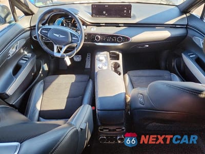 Zdjęcie 8 z 12 samochodu: 2023 GENESIS GV70 2.5T STANDARD VIN:KMUMADTB0PU100571 - miniatura