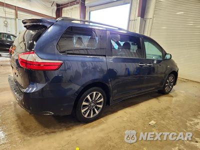 Trzecie zdjęcie samochodu z tyłu: 2018 TOYOTA SIENNA XLE VIN:5TDDZ3DC4JS207048 - miniatura