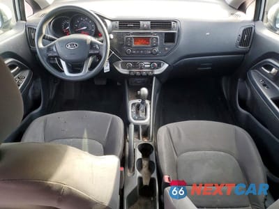 Zdjęcie 8 z 12 samochodu: 2012 KIA RIO LX VIN:KNADM5A34C6013652 - miniatura
