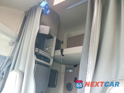 Zdjęcie 6 z 10 samochodu: 2025 VOLVO VNL SEMI TRUCK VIN:4V4NC9EH4SN691625 - miniatura