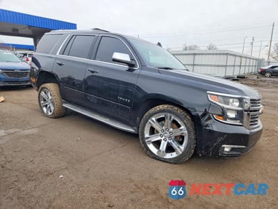Czwarte zdjęcie samochodu z boku: 2017 CHEVROLET TAHOE K1500 PREMIER VIN:1GNSKCKC1HR135983 - miniatura