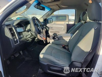 Zdjęcie 7 z 11 samochodu: 2017 RAM 1500 ST VIN:3C6JR7DT5HG599113 - miniatura