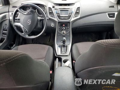 Zdjęcie 8 z 12 samochodu: 2016 HYUNDAI ELANTRA SE VIN:5NPDH4AE3GH794761 - miniatura