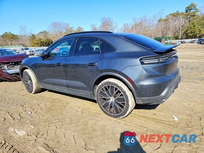 Drugie zdjęcie samochodu z przodu: 2025 PORSCHE MACAN 4 VIN:WP1AA2XA5SL002111 - miniatura
