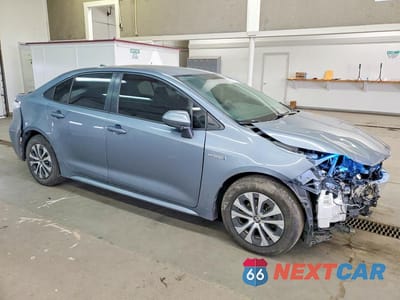 Czwarte zdjęcie samochodu z boku: 2021 TOYOTA COROLLA LE VIN:JTDEAMDE5MJ029171 - miniatura