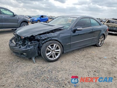 2008 MERCEDES-BENZ CLK 350 WDBTJ56HX8F253581 - główne zdjęcie licytacji z USA - miniatura