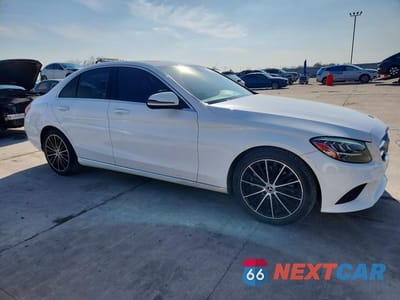 Czwarte zdjęcie samochodu z boku: 2021 MERCEDES-BENZ C 300 VIN:W1KWF8DB1MR651017 - miniatura