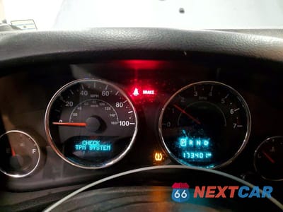 Zdjęcie 9 z 13 samochodu: 2016 JEEP WRANGLER UNLIMITED SPORT VIN:1C4BJWDG8GL329666 - miniatura