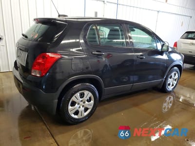 Trzecie zdjęcie samochodu z tyłu: 2015 CHEVROLET TRAX LS VIN:KL7CJKSB1FB140332 - miniatura