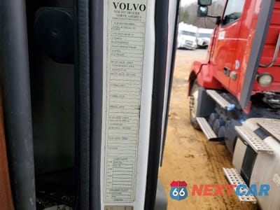 Zdjęcie 10 z 10 samochodu: 2017 VOLVO VNL SEMI TRUCK VIN:4V4N39TGXHN988031 - miniatura
