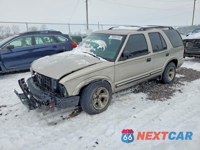 2001 CHEV BLAZER 1GNDT13W01K232576 - główne zdjęcie licytacji z USA - miniatura