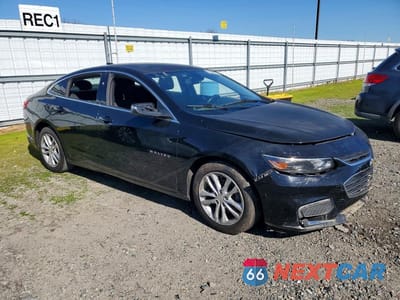 Czwarte zdjęcie samochodu z boku: 2017 CHEVROLET MALIBU LT VIN:1G1ZE5ST0HF197086 - miniatura