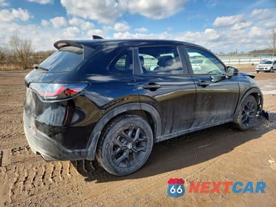 Trzecie zdjęcie samochodu z tyłu: 2023 HONDA HR-V SPORT VIN:3CZRZ2H56PM723636 - miniatura