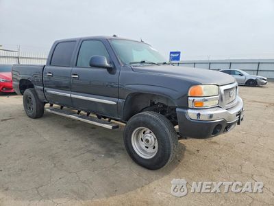 Czwarte zdjęcie samochodu z boku: 2004 GMC NEW SIERRA K1500 VIN:2GTEK13TX41390143 - miniatura