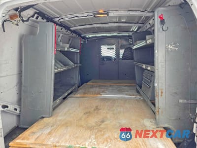 Zdjęcie 6 z 10 samochodu: 2002 CHEVROLET EXPRESS G2500 VIN:1GCGG25R121240023 - miniatura