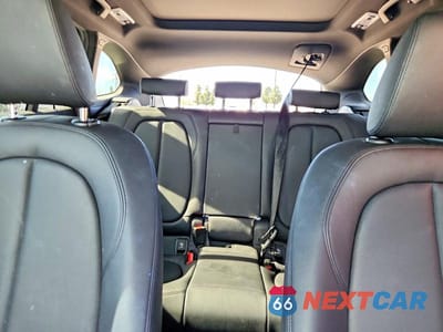 Zdjęcie 10 z 12 samochodu: 2018 BMW X1 SDRIVE28I VIN:WBXHU7C31J5H39104 - miniatura