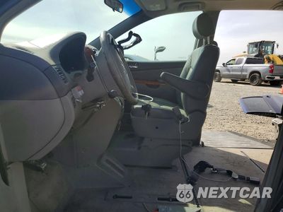 Zdjęcie 7 z 15 samochodu: 2006 TOYOTA SIENNA XLE VIN:5TDZA22C56S504718 - miniatura